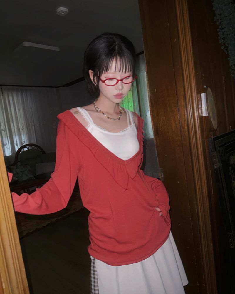 (3color) Ruffle Deep V-neck Slim Long Sleeve Tee