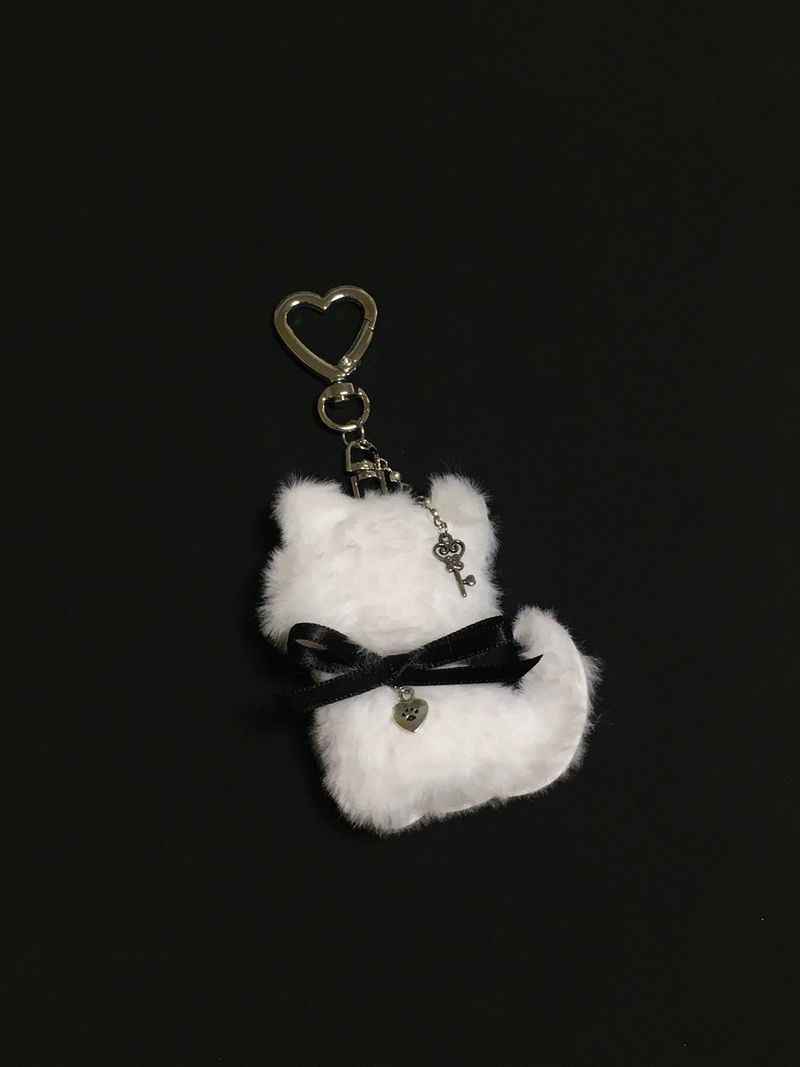fluffy cat keyring