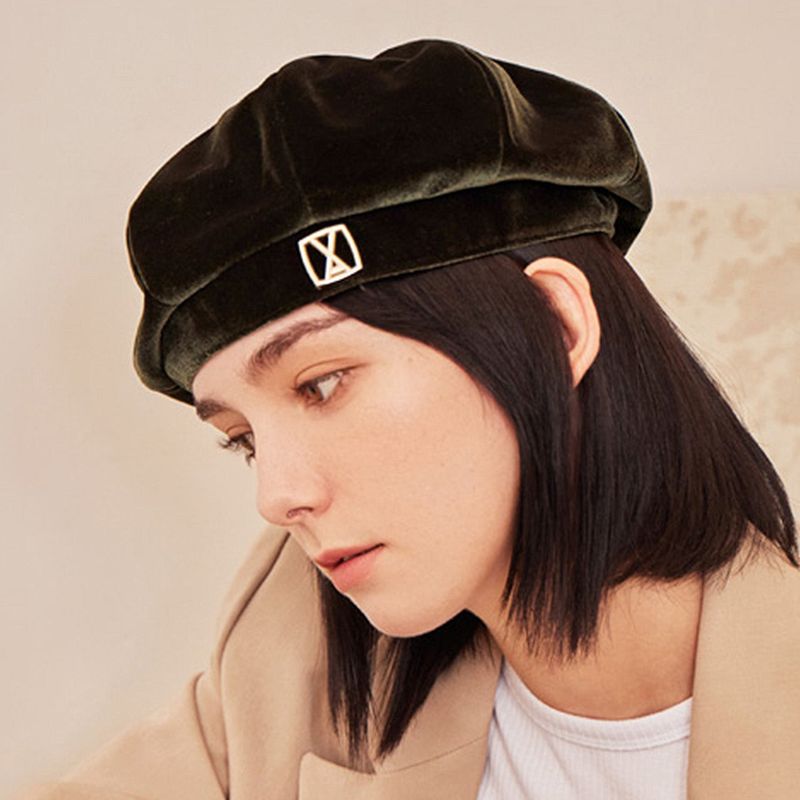 VA Square Stud Octagon Velvet Beret / Khaki