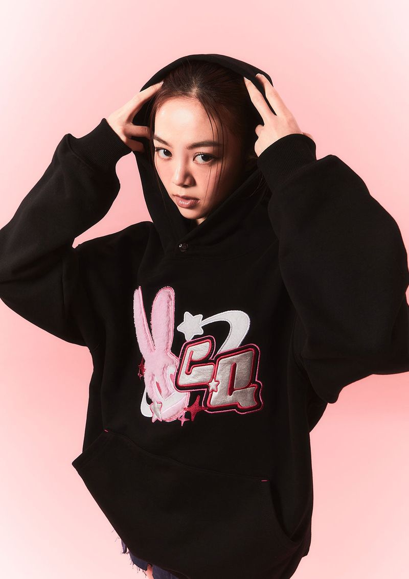 fur bunny planet hoody - black