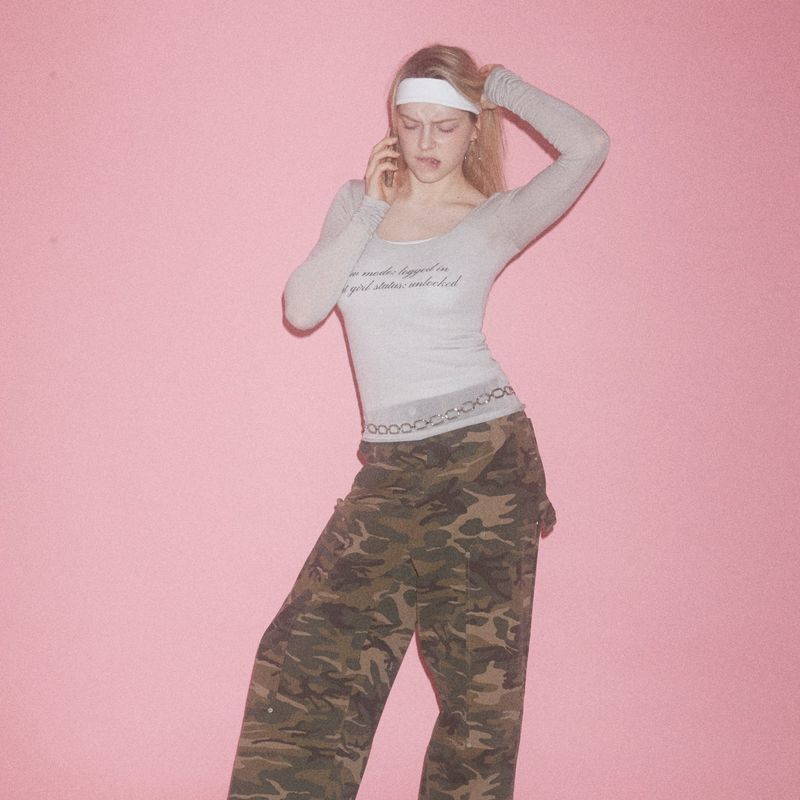 SOFT GLOW MODE TEE - GRAY