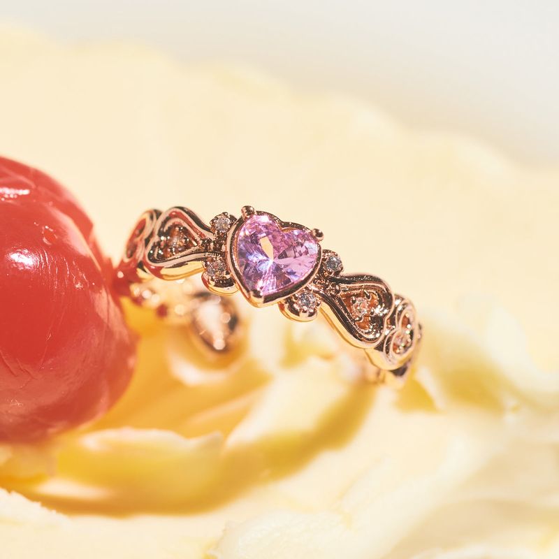 GLOWY HEART RING