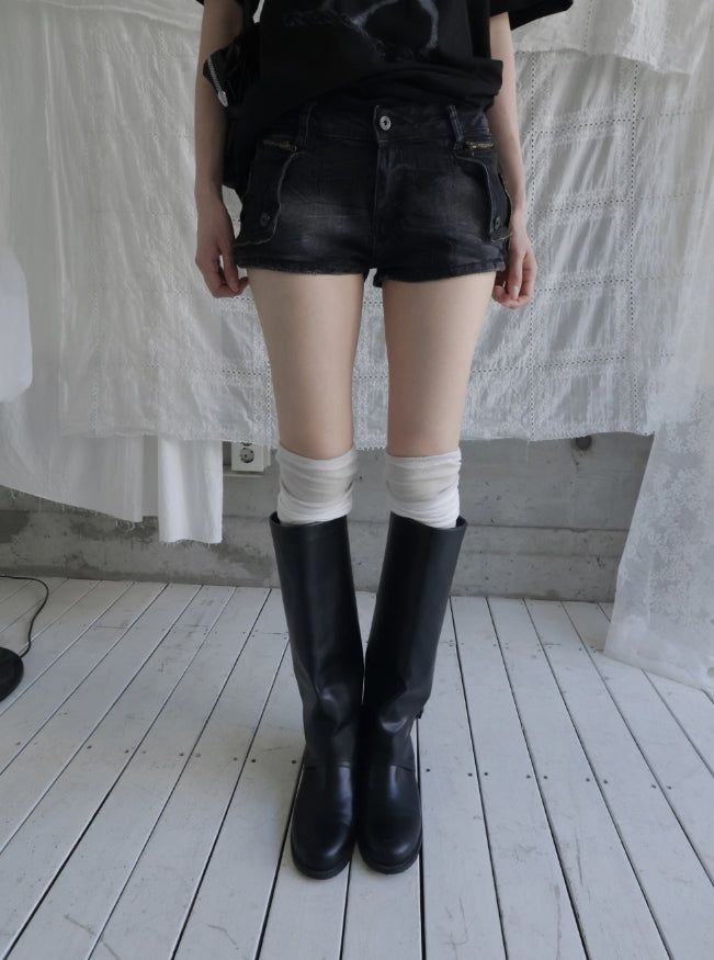 mnem（ムネム）の「Deconlow studded black denim shorts（Pants）」