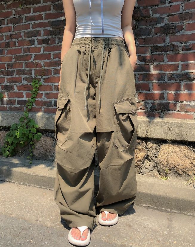 ULAN（ユレン）の「Russet Parachute Button Cargo Pants（Pants）」