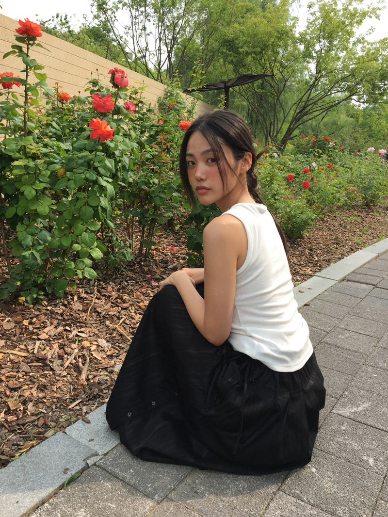 Aki Button Pleated Skirt (1color)