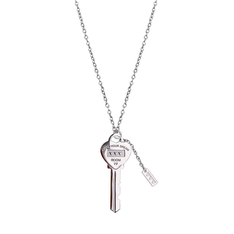 VVV(ブイブイブイ)の「Logo Key Chain Necklace(Accessories)」