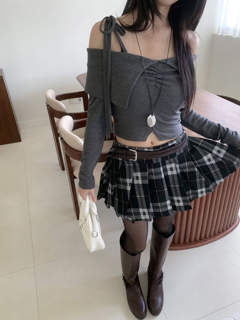 Dear. Winter Winter Check Tiered Mini Skirt