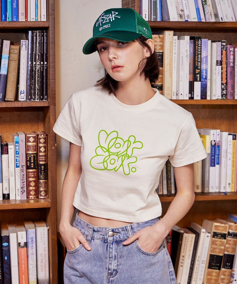 VARZAR(バザール)の「Graffiti Crop T-Shirts Cream(Tops)」