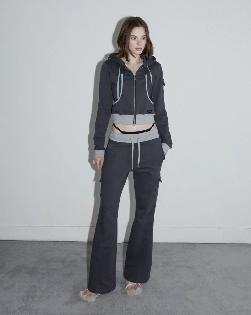 MagoRen SEOUL(マゴレン ソウル)の「Cropped Hooded Zip-up Jacket Charcoal x Melange Gray(Tops)」
