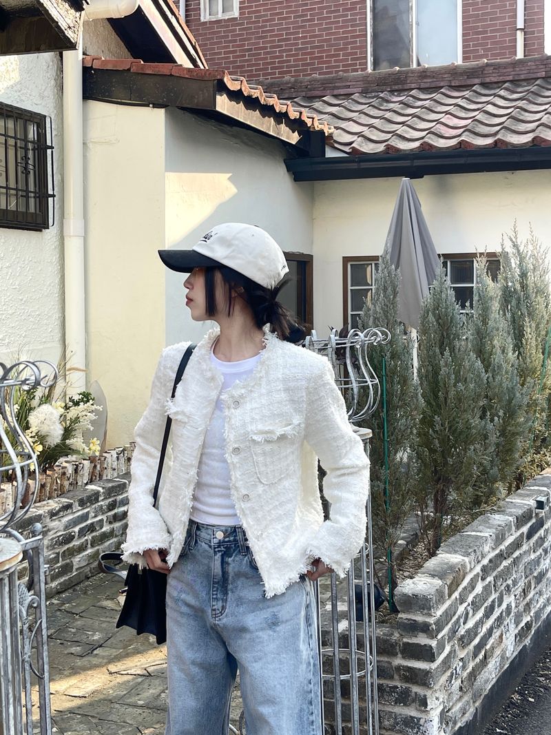 Round pocket tweed jacket