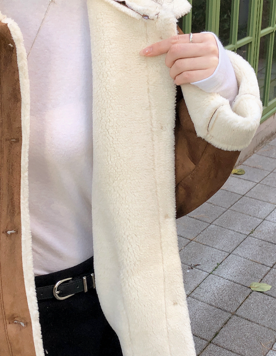 #Suede Boa Collar Half Mustang
