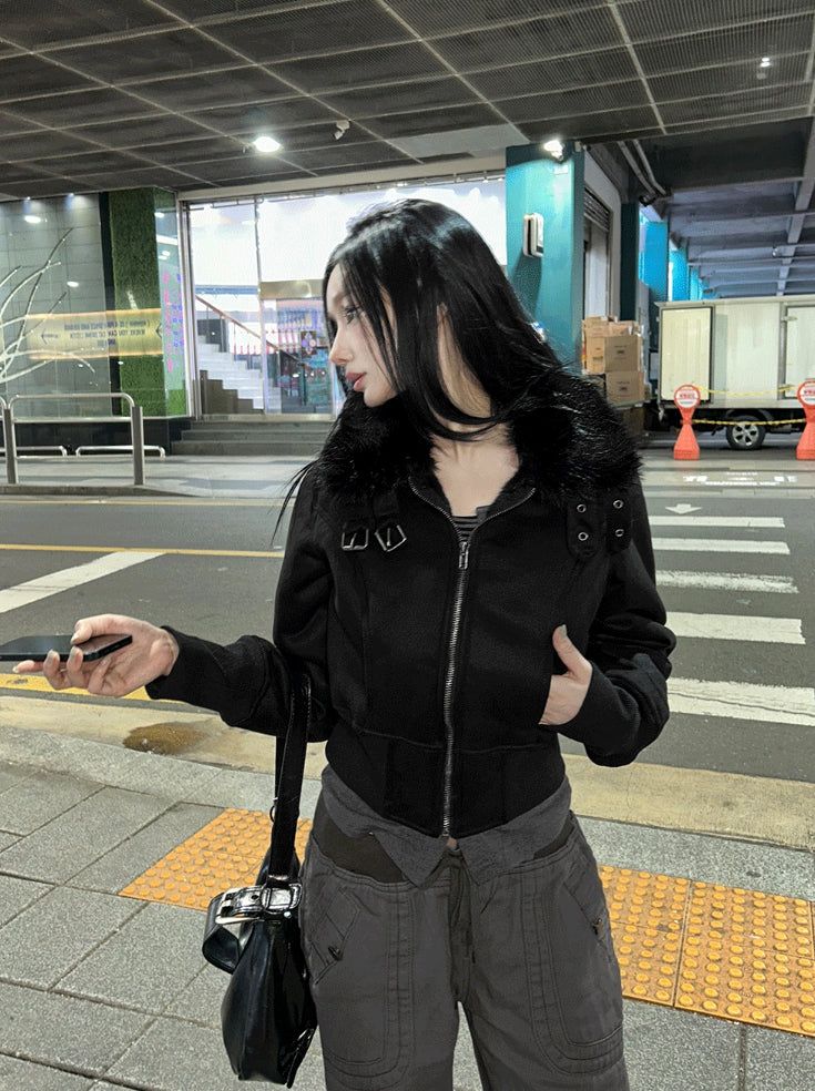 Deep Black Crop Fur Mustang