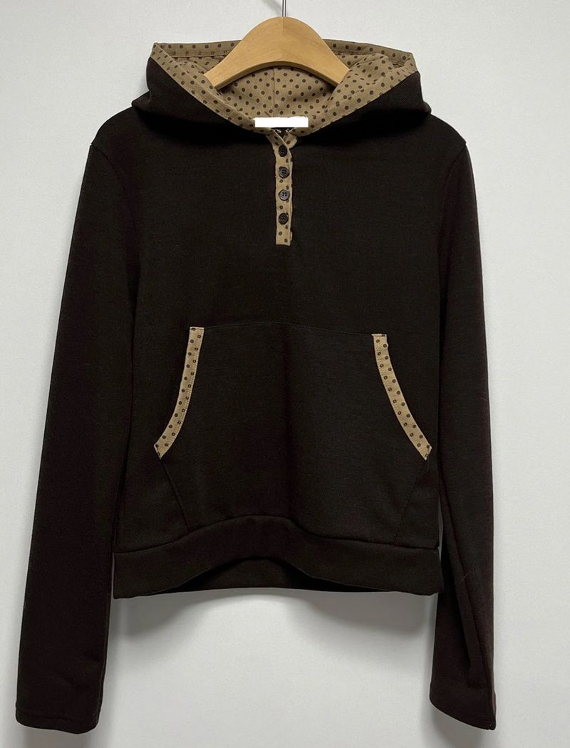 dot hood tee