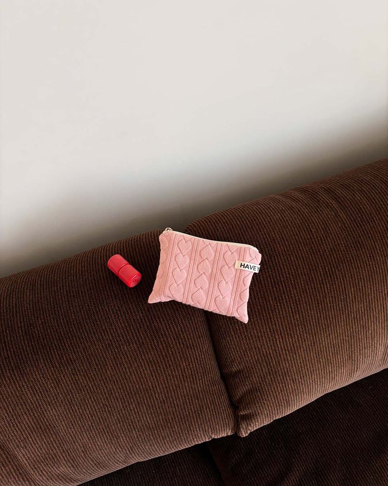 Love embo flat pouch - pink , M size