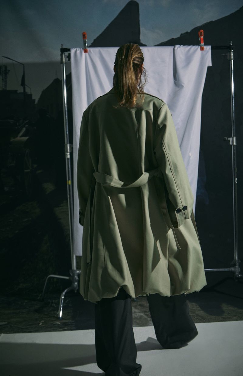 BALLOON TRENCH COAT -BEIGE