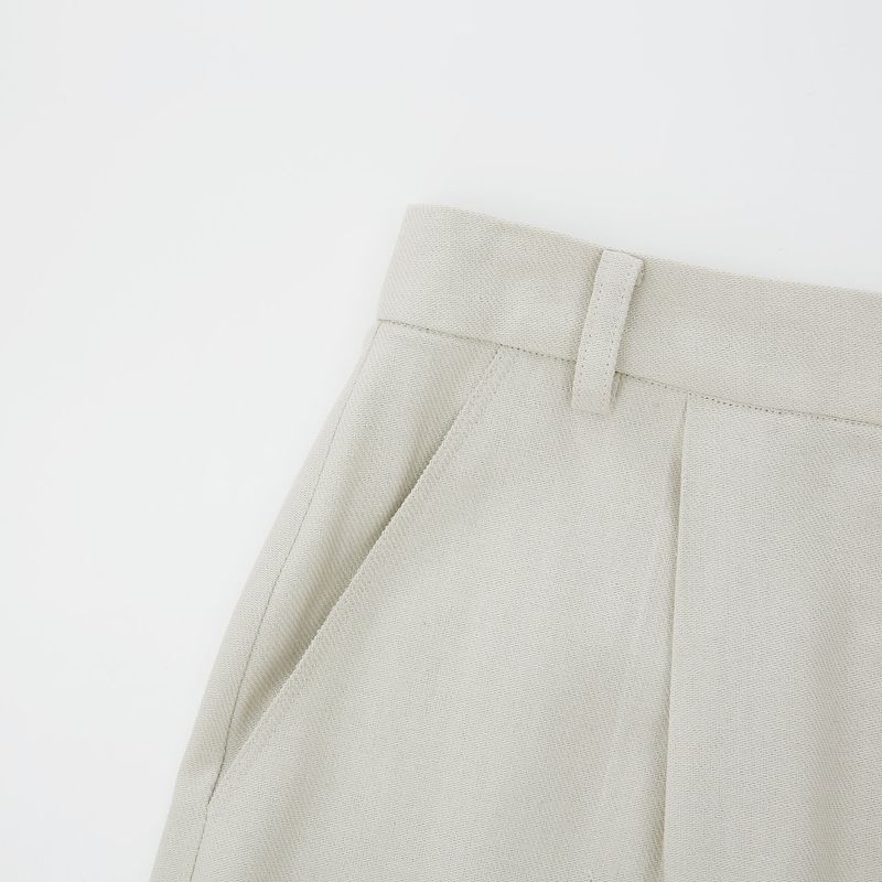 One tuck Half Pants Beige