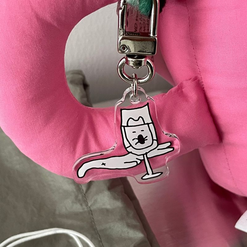 The cat that was shut in a glass Key Ring