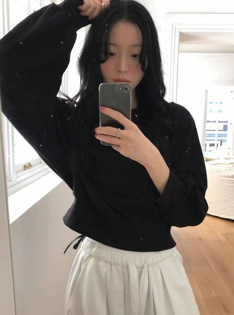 Cool Girl Studs Off-shoulder Top - 2 colours