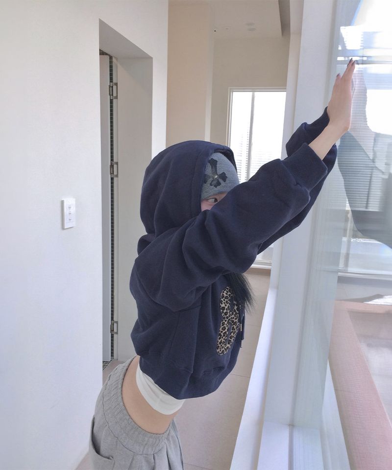 Leo Fuzzy Hoodie (4colors)