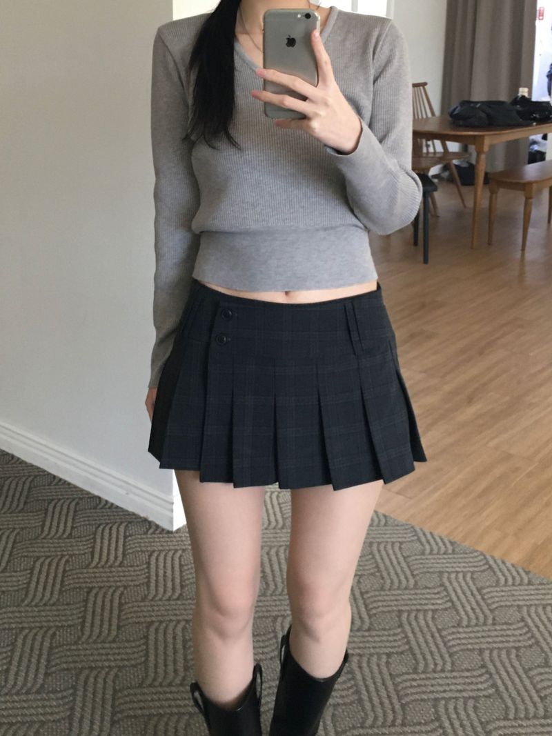 Basic V-neck knitwear (4 colors)