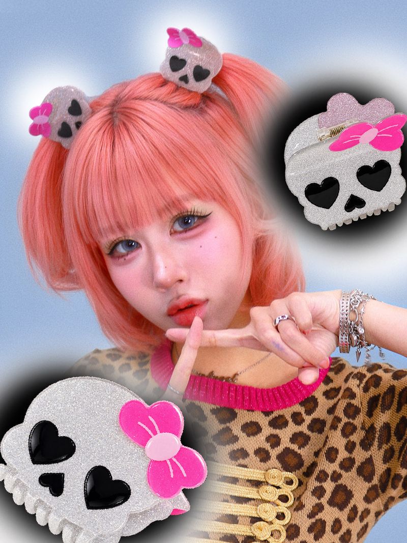 KUO（クーオ）の「カワイイ スカル ヘアクリップ (개별판매)（ヘアアクセサリー）」