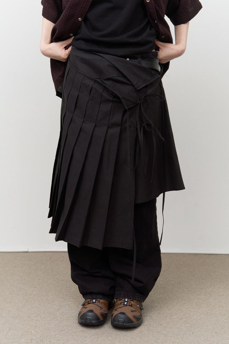 (W) Has Pleats Wrap Skirt