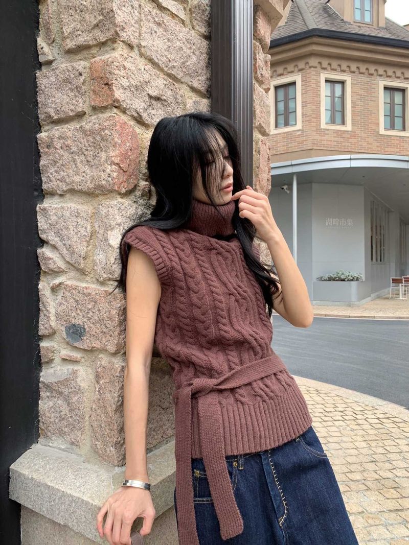 turtleneck twisted strap sleeveless knitwear