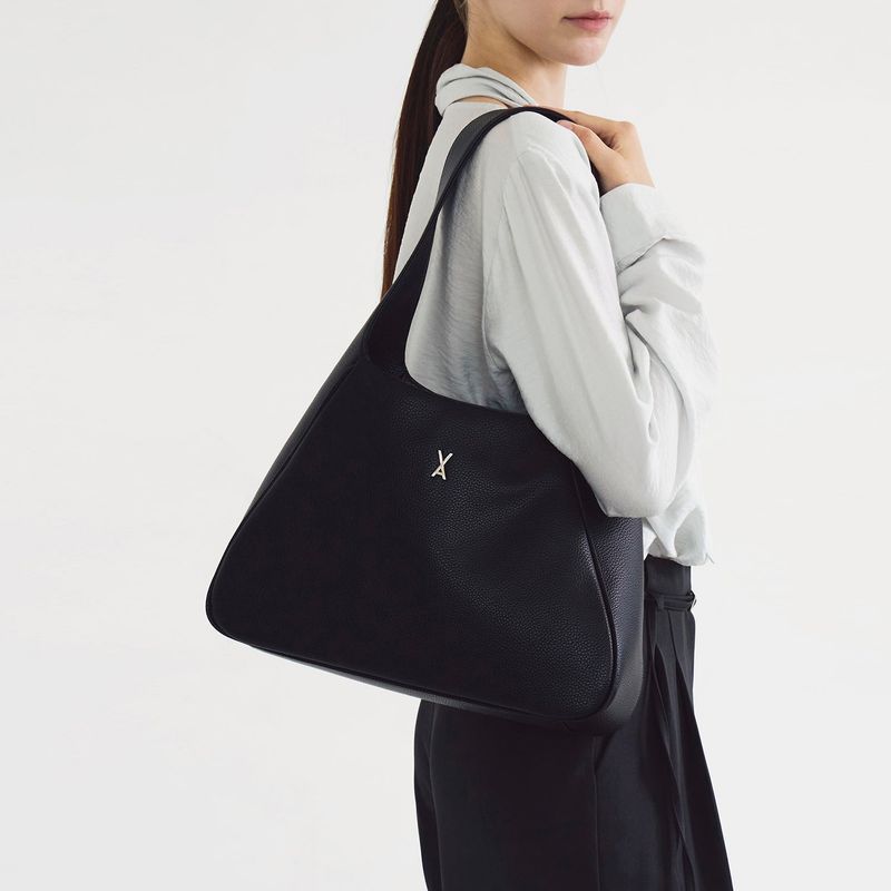 VARZAR（バザール）の「Vina Shoulder Bag Medium Black（Bags）」