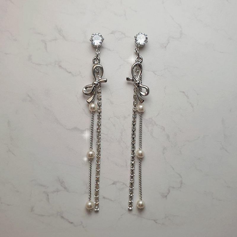 Ribbon and Crystal Drops Earring - Silver