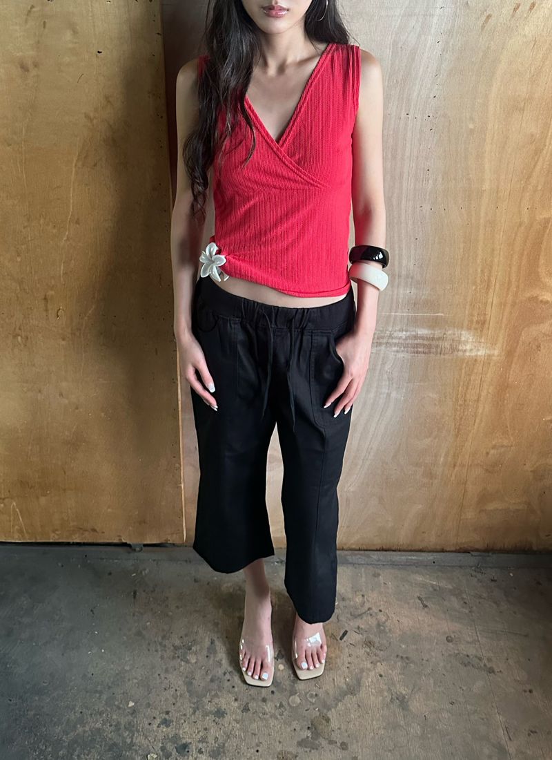 side button capri pants