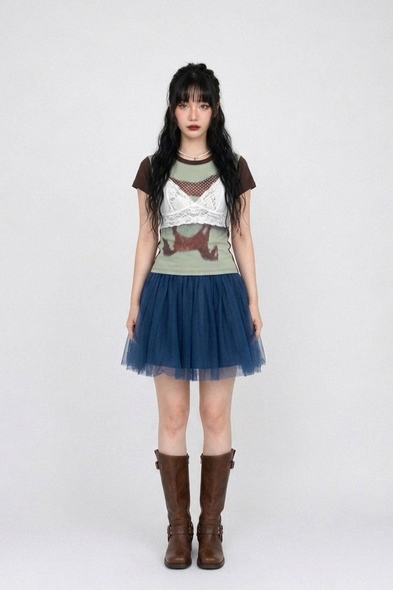 DOTTED HORSE GRAPHIC SLIM TEE