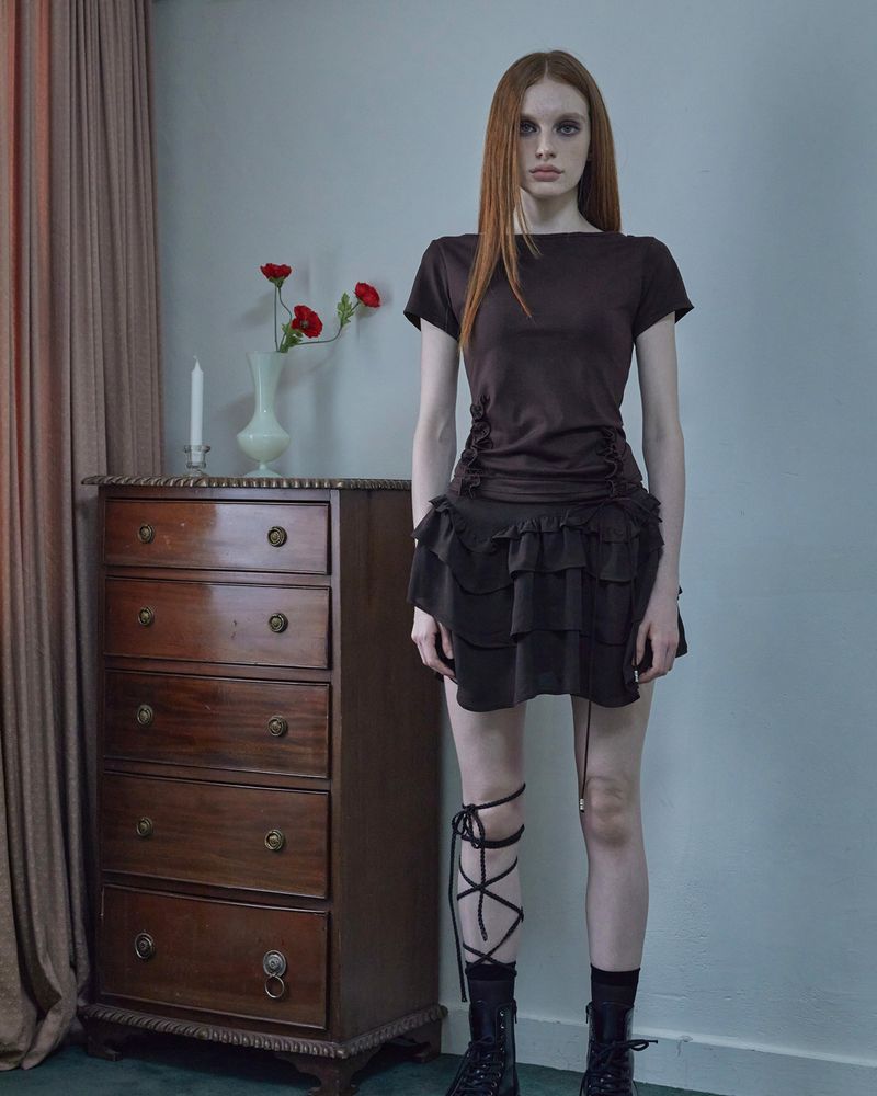 back open ruffle top / brown