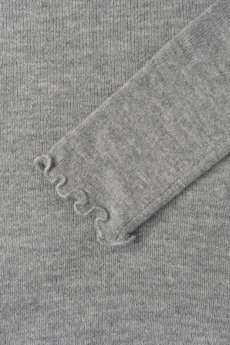 (W) Ruf Frill Knit