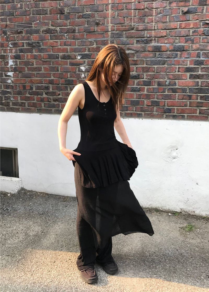FLARE SLEEVELESS OS TOP
