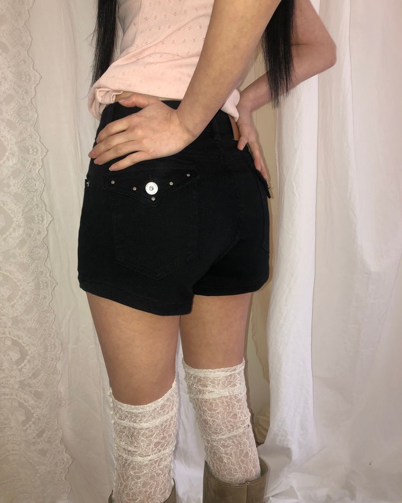 WONDER WONDER（ワンダーワンダー）の「キャビンリベットスタッドショートパンツ（パンツ）」
