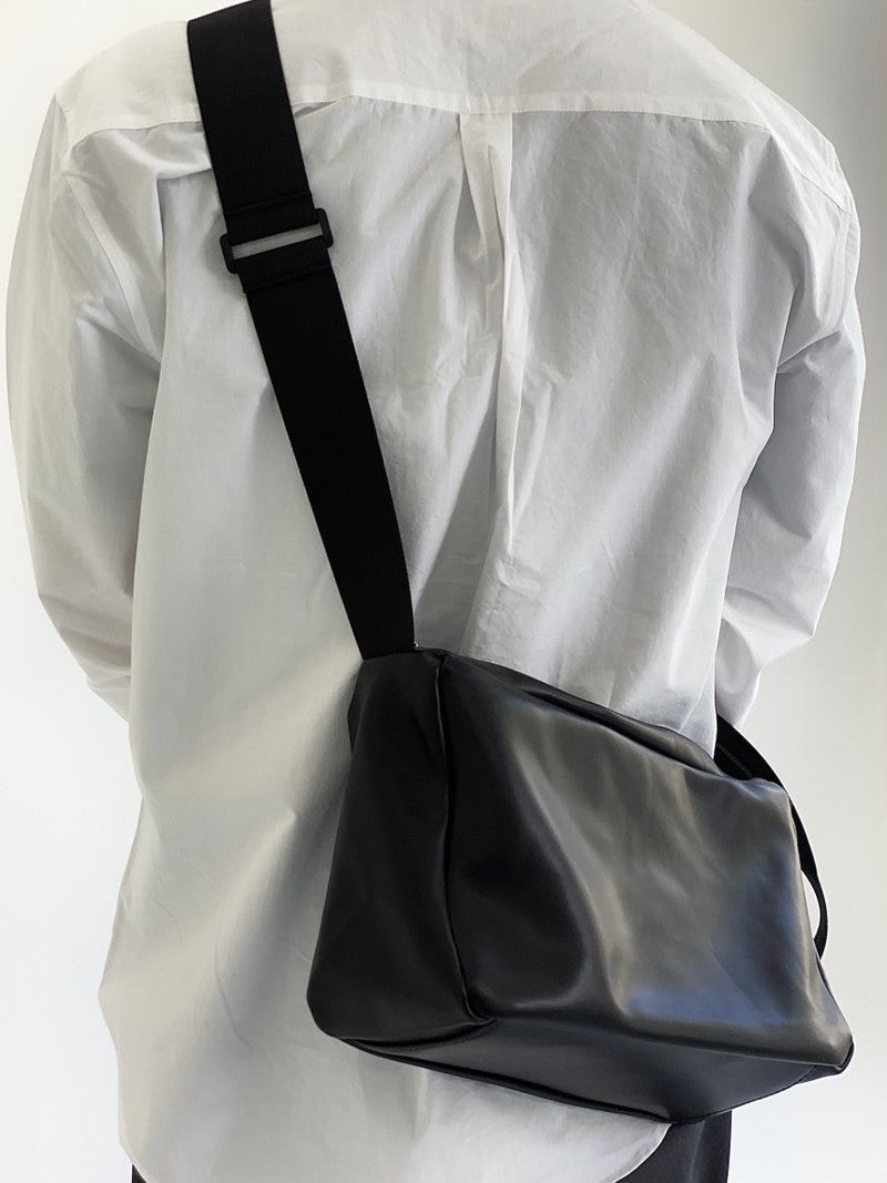 Minimal crossbag