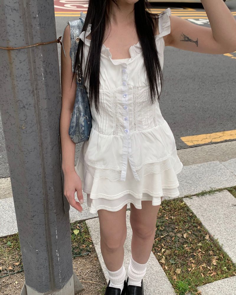 Low cancan skirt