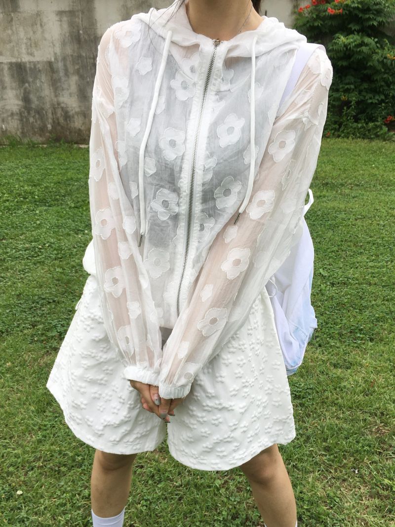 Zan Flower Embossed Short Pants (5c)