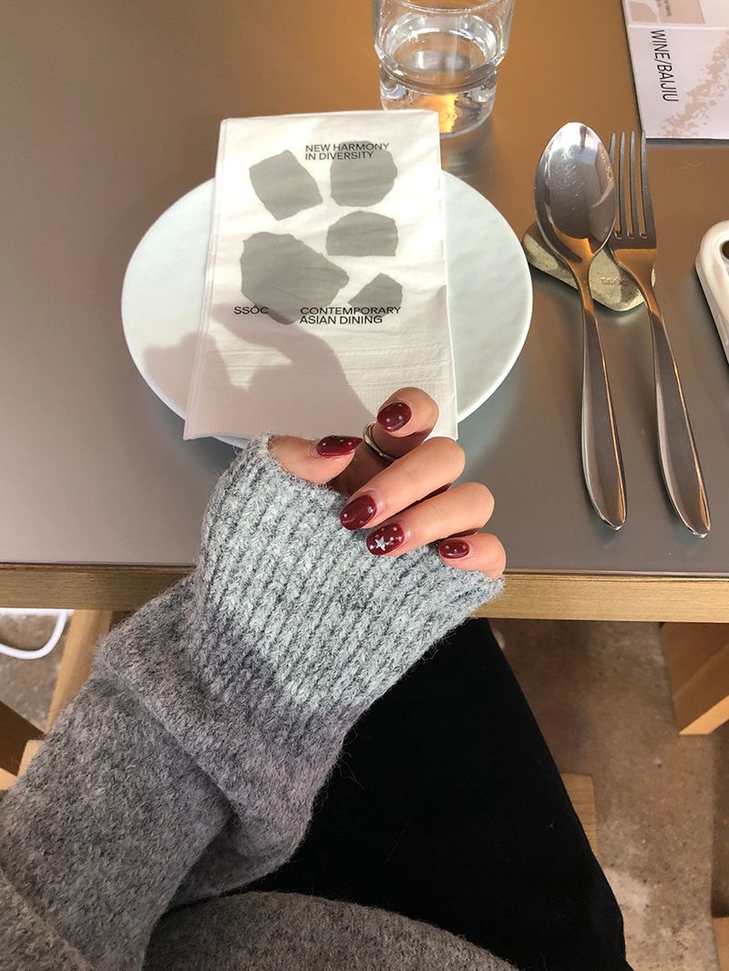 [MADE] Endelin Wool Off-Shoulder Knit