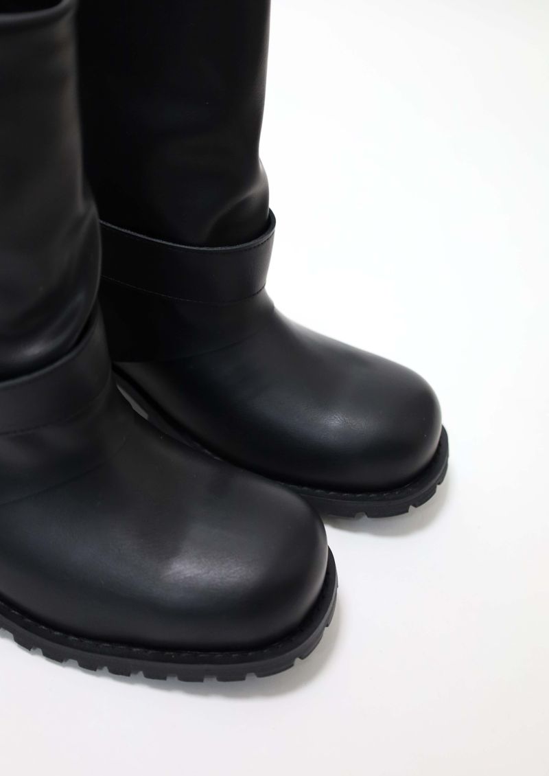 Simple Cover Mid Boots