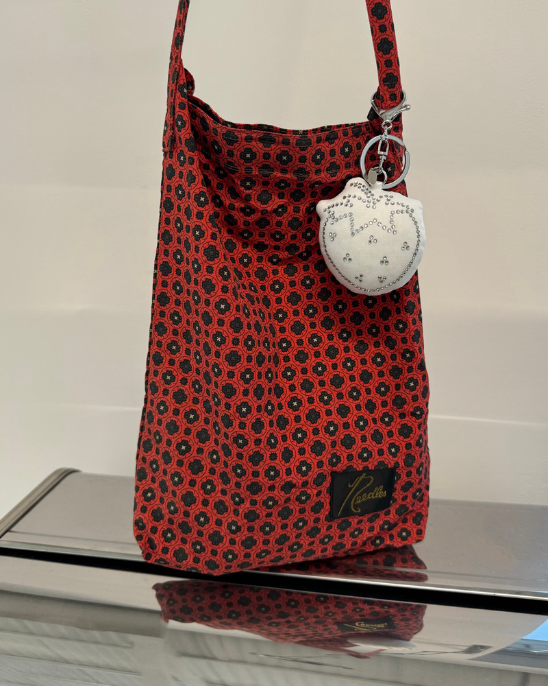 [MADE] Twinkle cushion keyring - strawberry