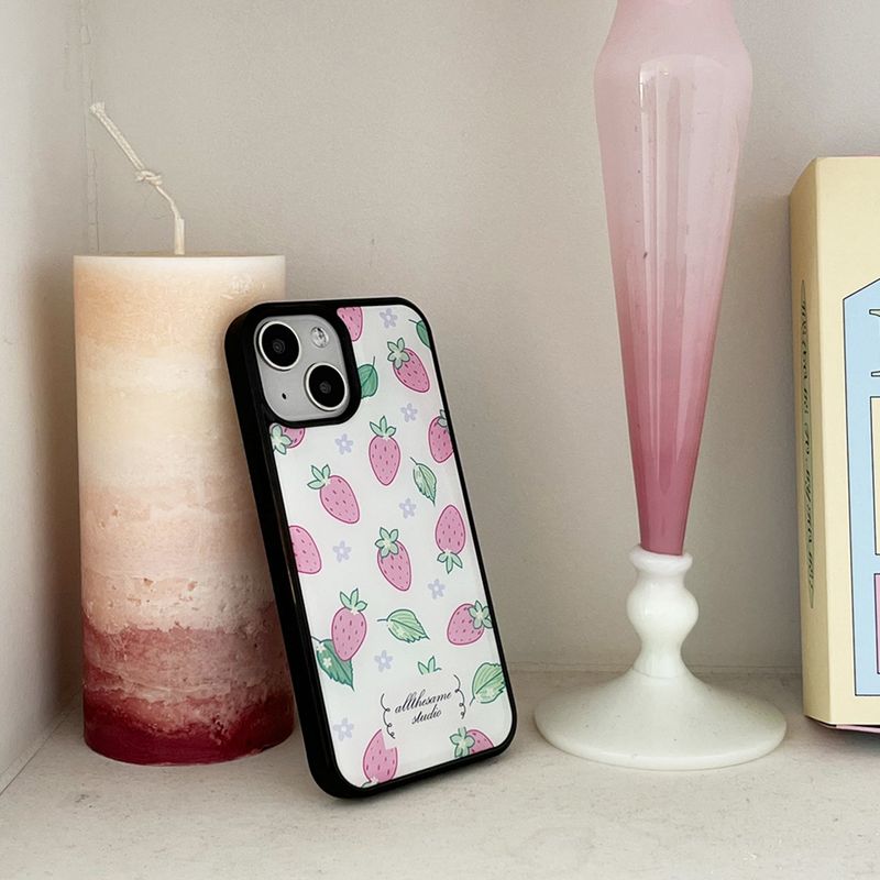 strawberry epoxy bumper case (white)