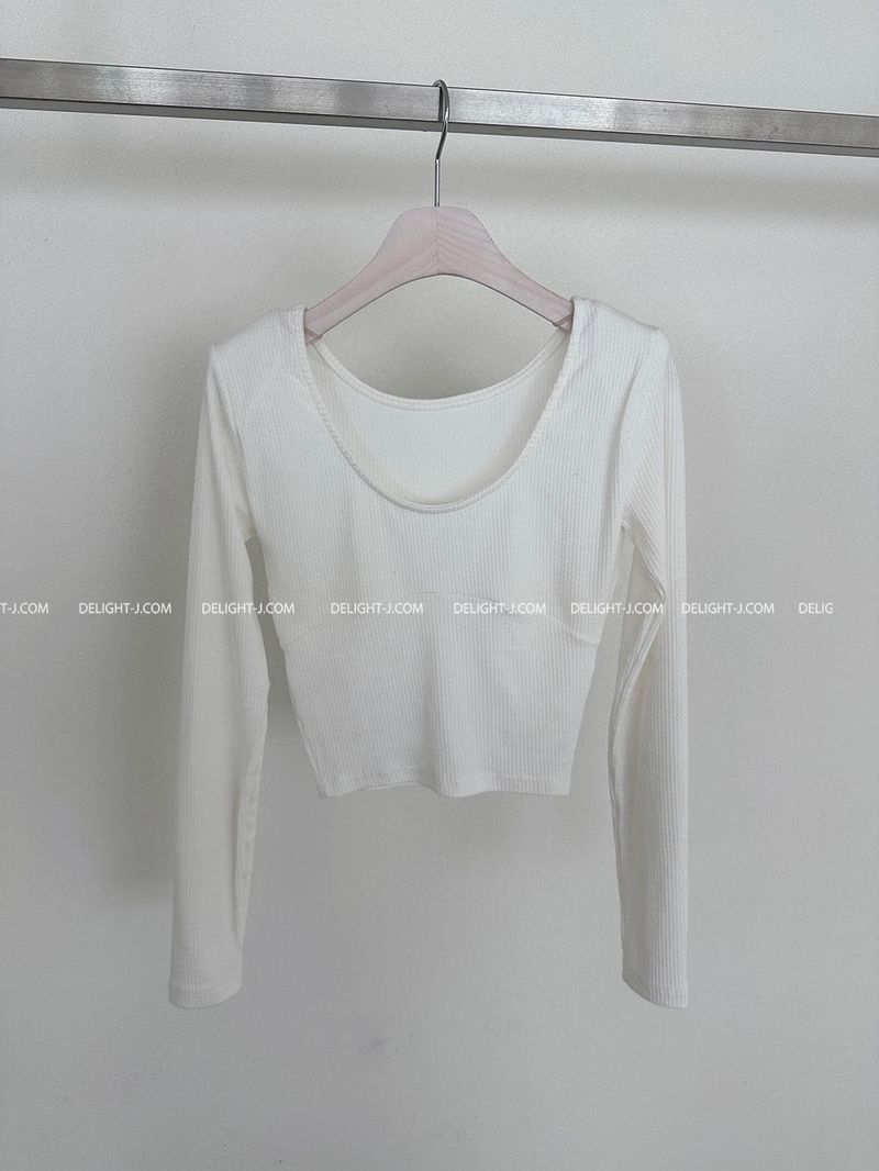 Slit Deep U-Neck Shoulder Pad T-Shirt
