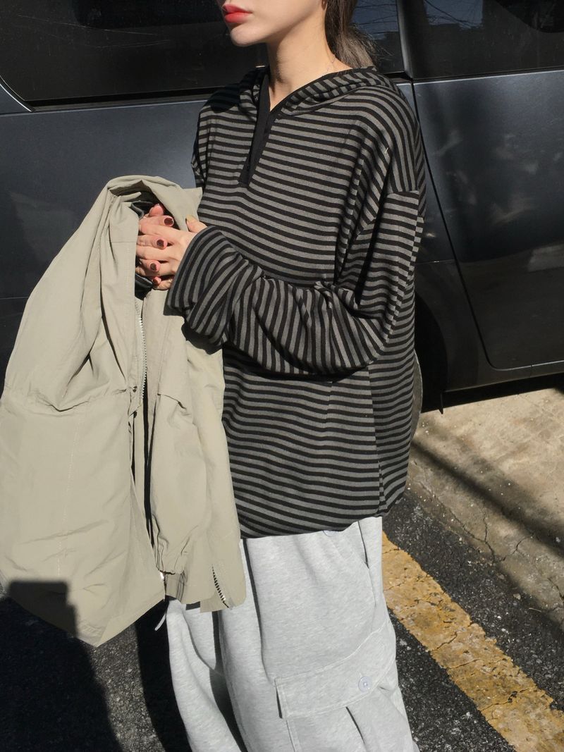 Slim Striped Henley Neck Hoodie (4c)