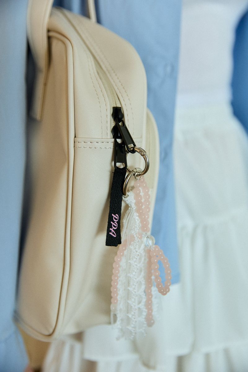 PINK PINEAPPLE（ピンクパイナップル）の「RIBBON & LACE KEYRING（Toys/Key Holders）」