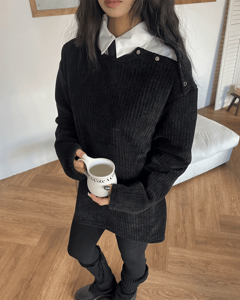 GUSTA（グスタ）の「[UNISEX] Overfit velor off shoulder double snap button long sleeve knit T (4 colors)（Tops）」