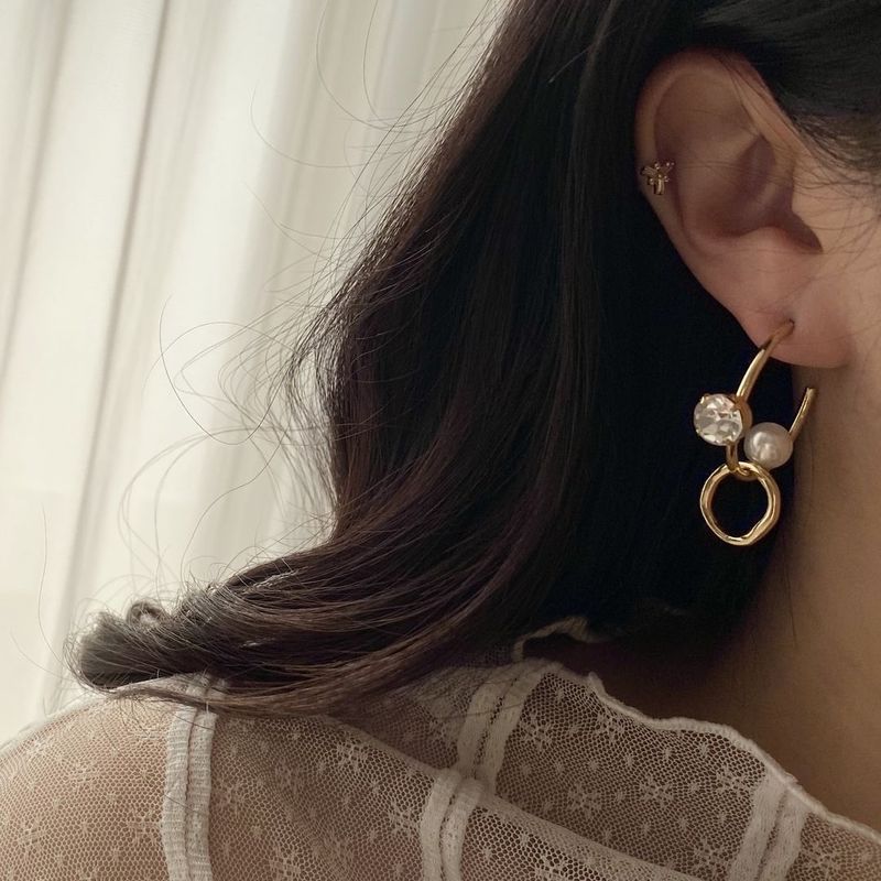 Acer rojo(アセルロジョ)の「op Pearl Earrings Unique Drop Twin Ring Earrings Wedding Guest Look(Accessories)」