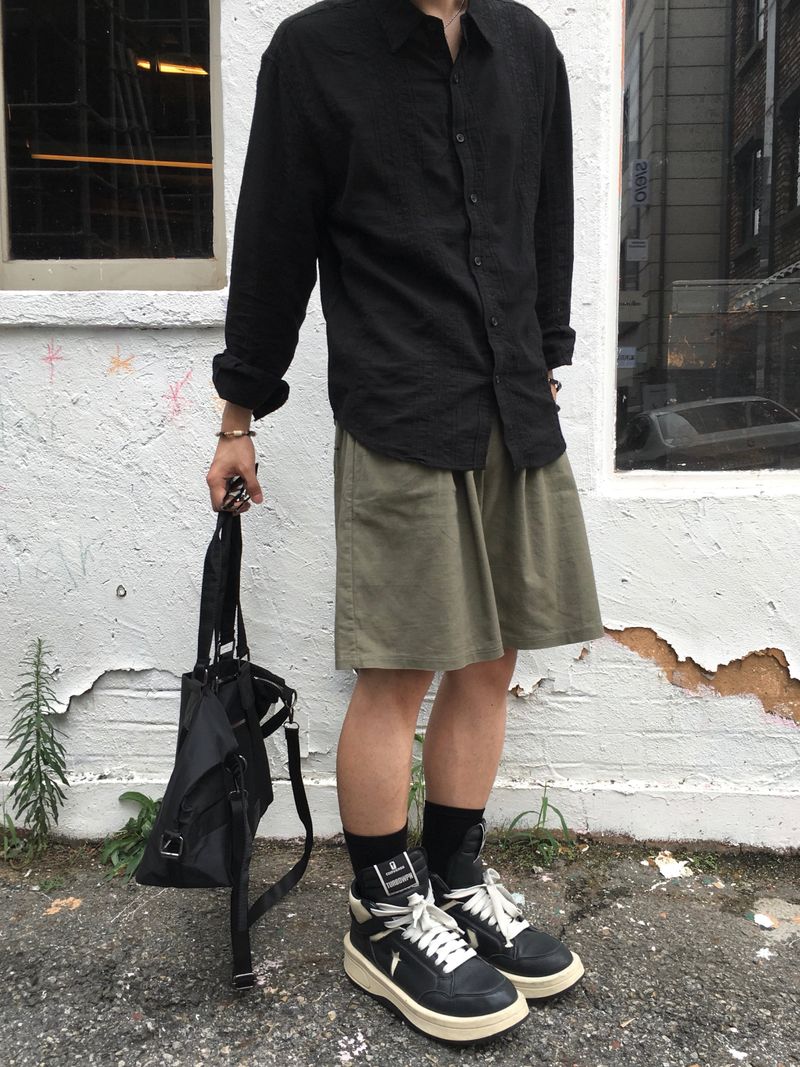 Basic Double-Pintuck Linen Shorts 4C