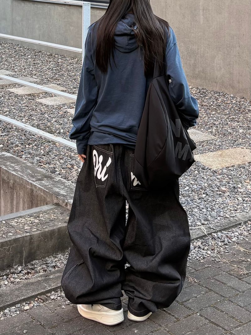 back letter raw denim pants
