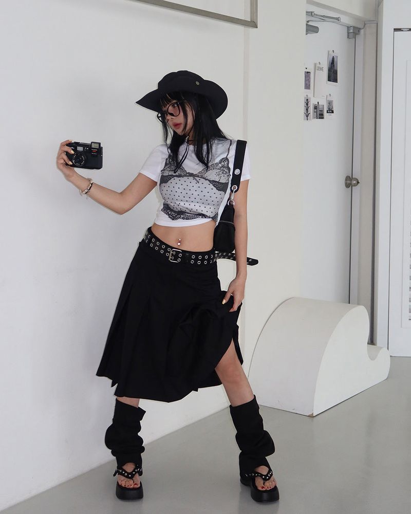 Delight-J(ディライトジェイ)の「Meet pleats pleated midi skirt(Skirts)」